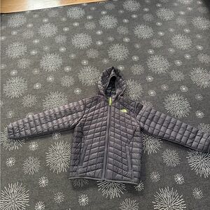 The North Face Kids Charcoal Puffer Jacket